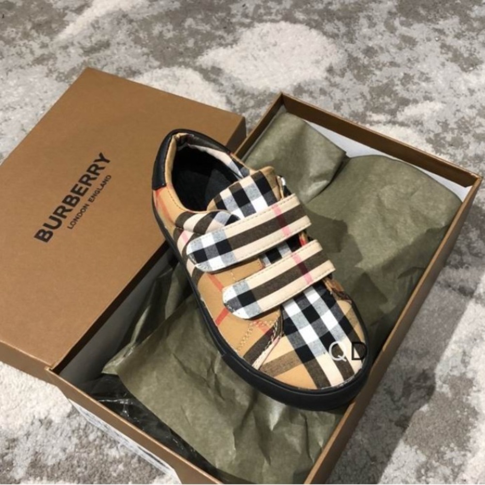 Burberry Men's Beige and Black Plaid Sneakers